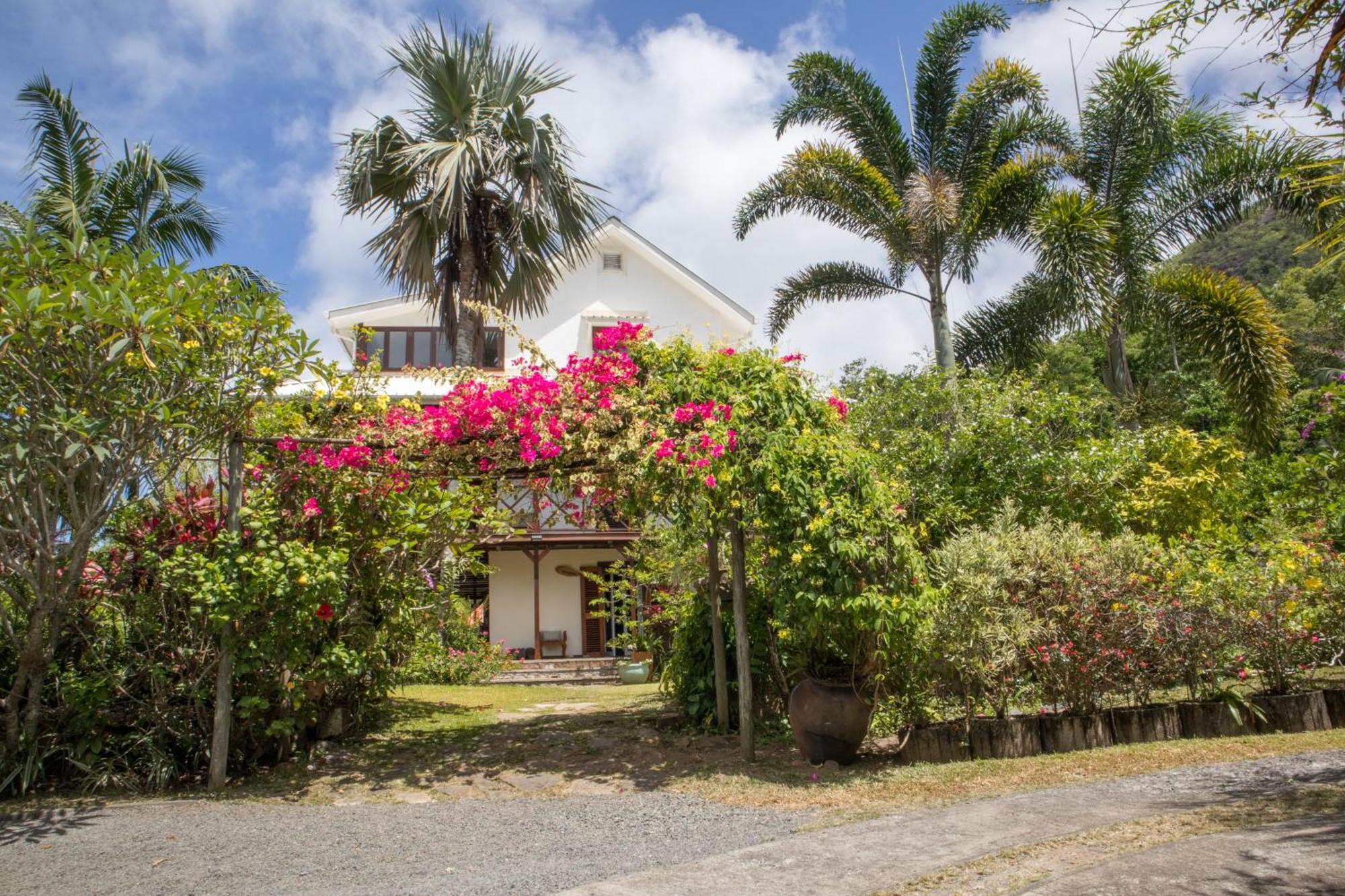 Domaine Desaubin Luxury Villas Takamaka Bagian luar foto