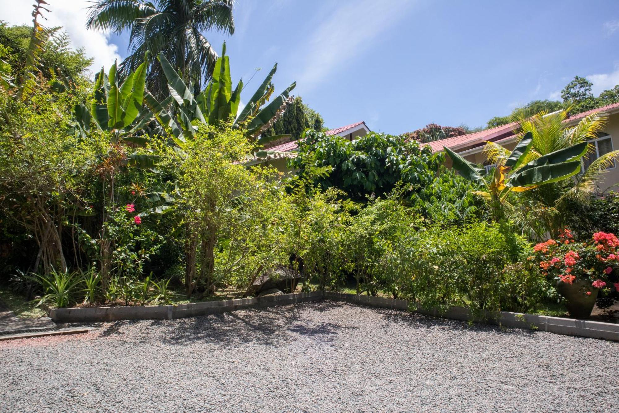 Domaine Desaubin Luxury Villas Takamaka Bagian luar foto